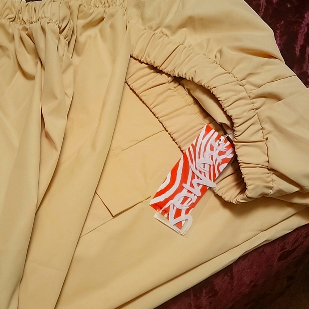 Joggers NWT